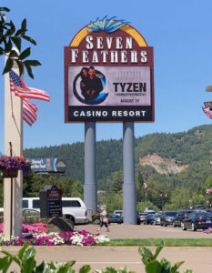 Tyzen at Seven Feathers Casino Resort Aug 17th